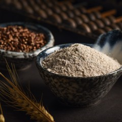 【特惠商品】克东县特产 赫然心粮一箩到底全麦面（黑小麦）10kg  包邮