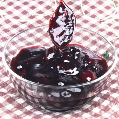 龙江特产 塔哈尔河 蓝莓、蔓越莓果酱180g*2瓶 营养丰富，肉质细腻 包邮