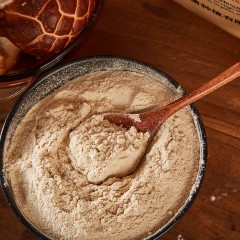 【特惠商品】哈尔滨特产 蘑菇妈妈 花菇小麦粉 2.5kg 营养价值高，易于消化 包邮